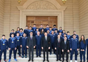 İlham Əliyev Avropa çempionatının iştirakçılarını qəbul etdi (YENİLƏNİB/FOTO)